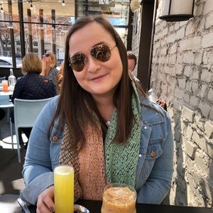 Meet your Posher, Caroline